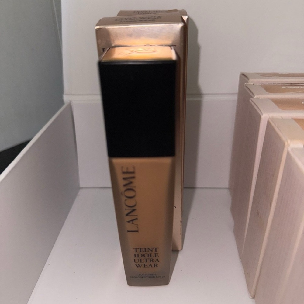 Lancome Tan Foundation Liquid Makeup